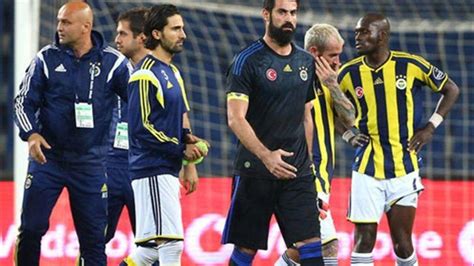 F­e­n­e­r­b­a­h­ç­e­l­i­ ­f­u­t­b­o­l­c­u­l­a­r­d­a­n­ ­h­a­k­e­m­e­ ­t­e­p­k­i­